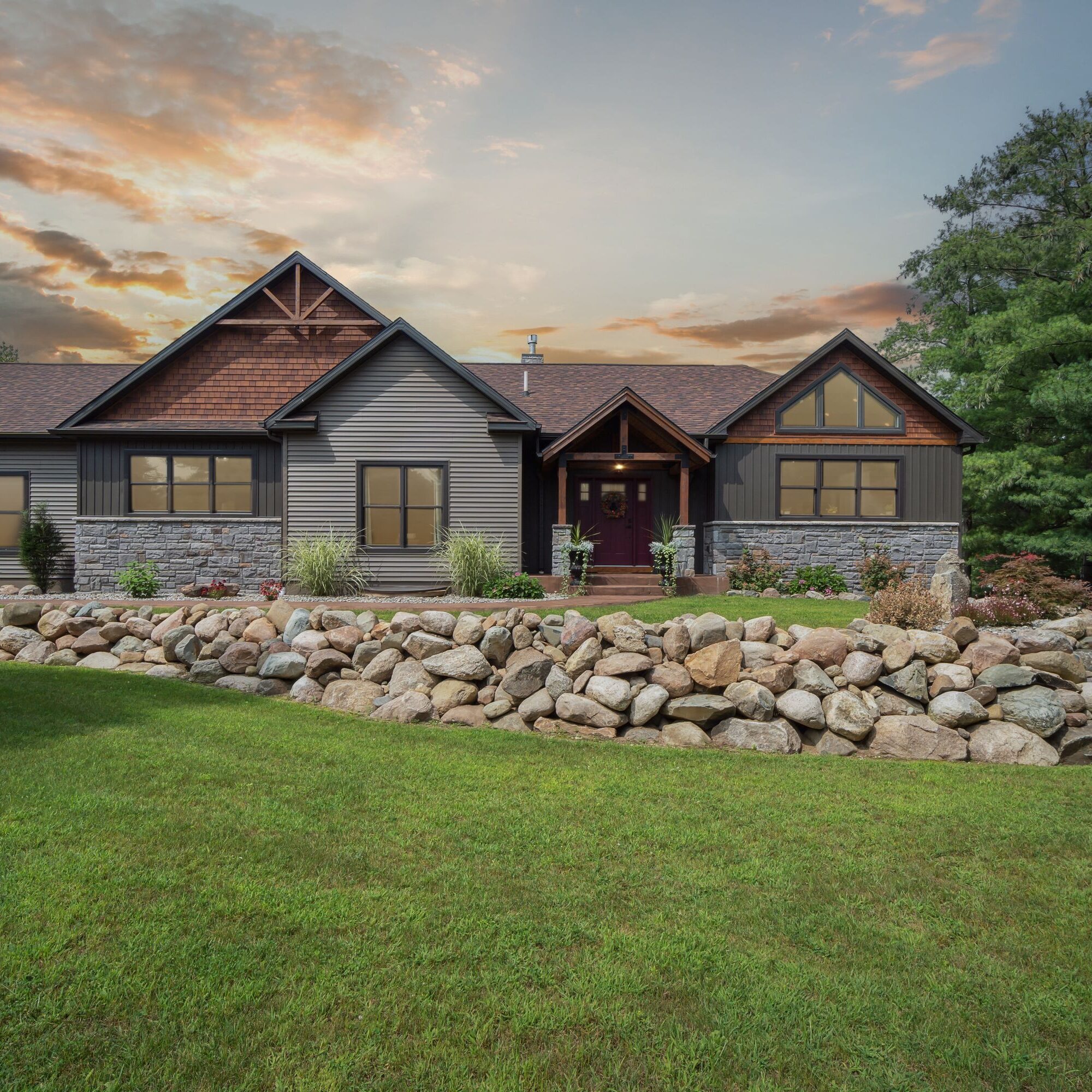 02-384-S-Jefferson-St-Coldwater-MI-49036-WindowStill-22