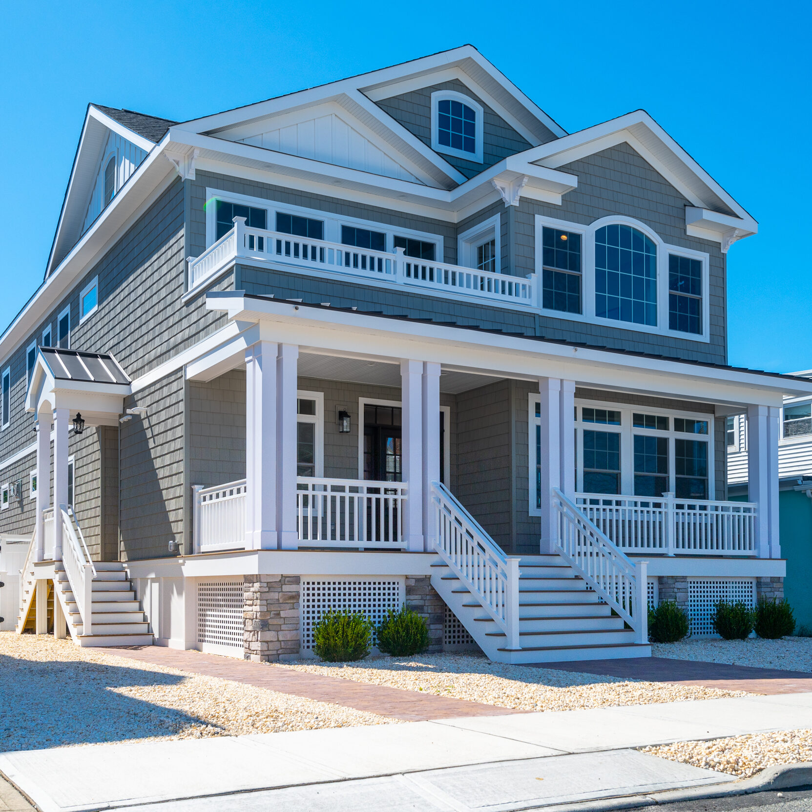 EXTERIOR #1